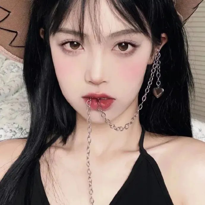 俊俏媳妇开明婆